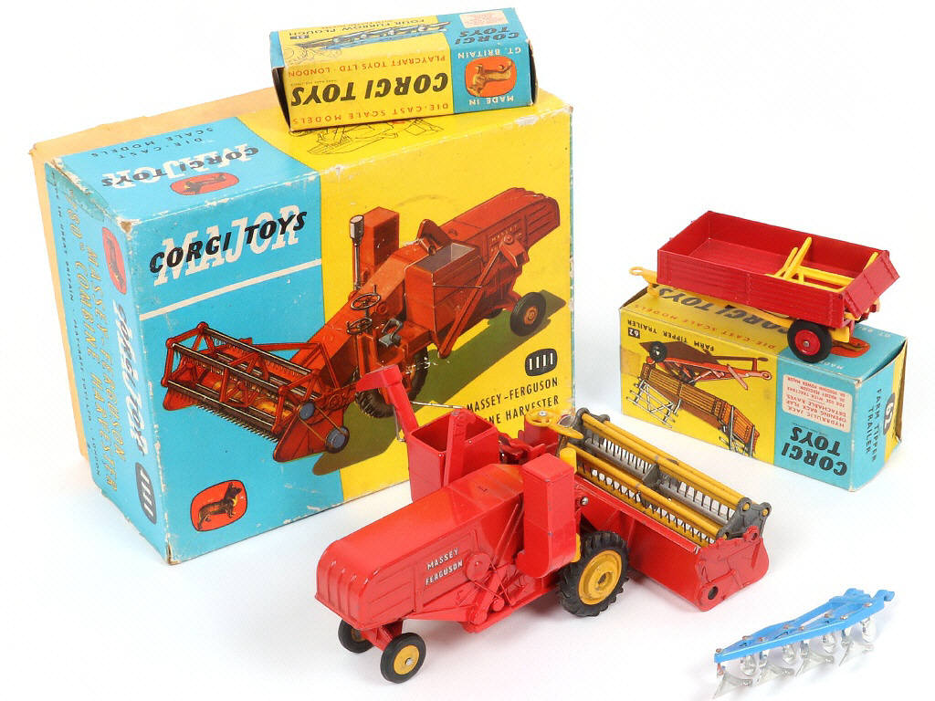 Lot 106 - CORGI TOYS (GB) (3)