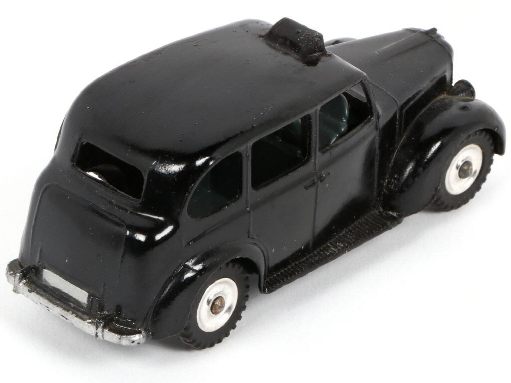 Lot 221 - DINKY TOYS (GB) (1)