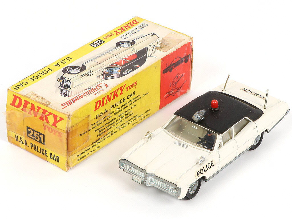 Lot 220 - DINKY TOYS (GB) (1)