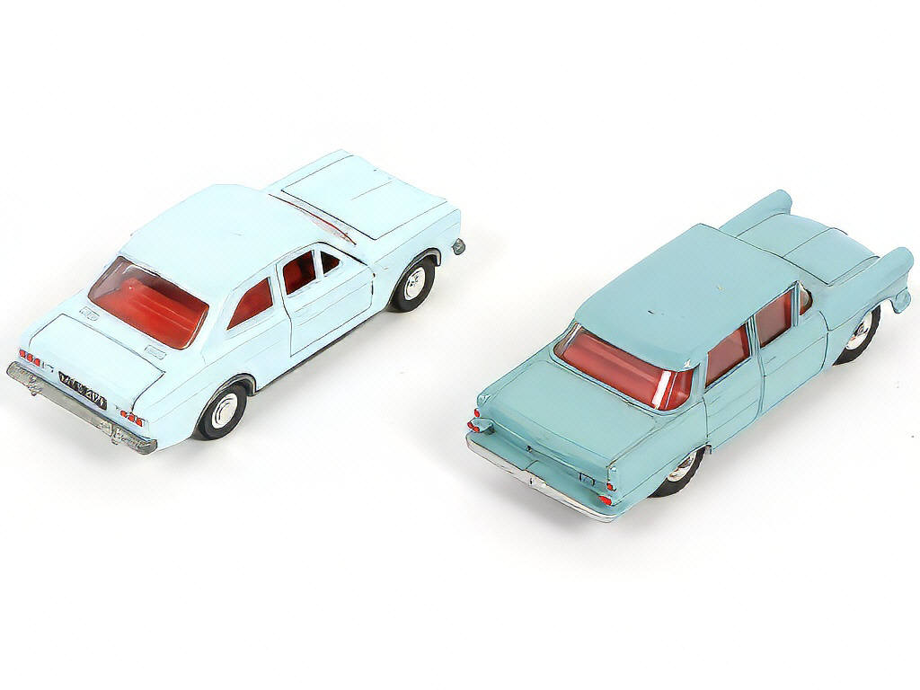 Lot 260 - DINKY TOYS (GB) (2)