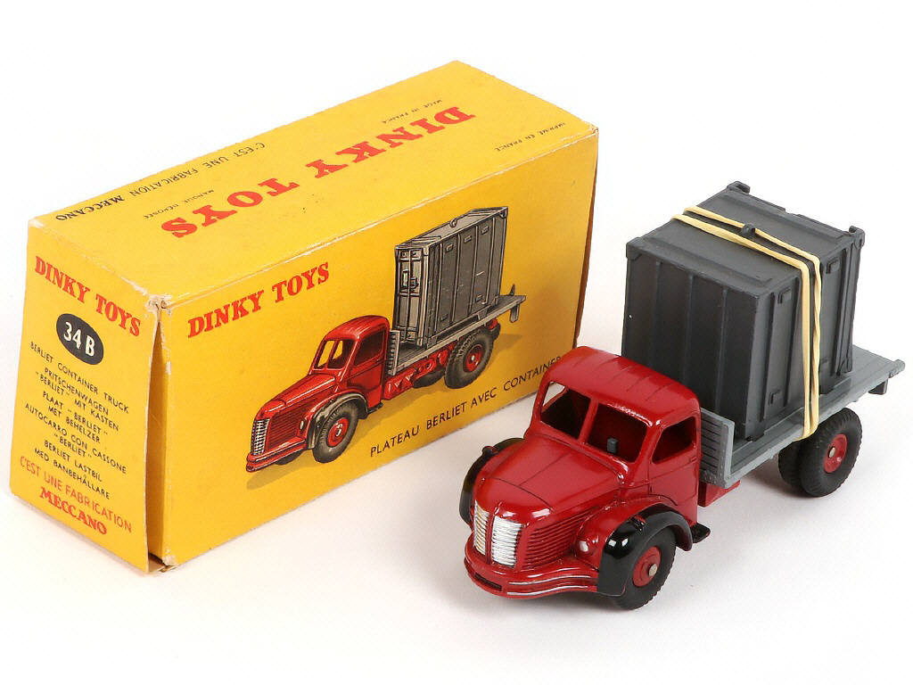 Lot 296 - DINKY TOYS (FRANCE) (1)