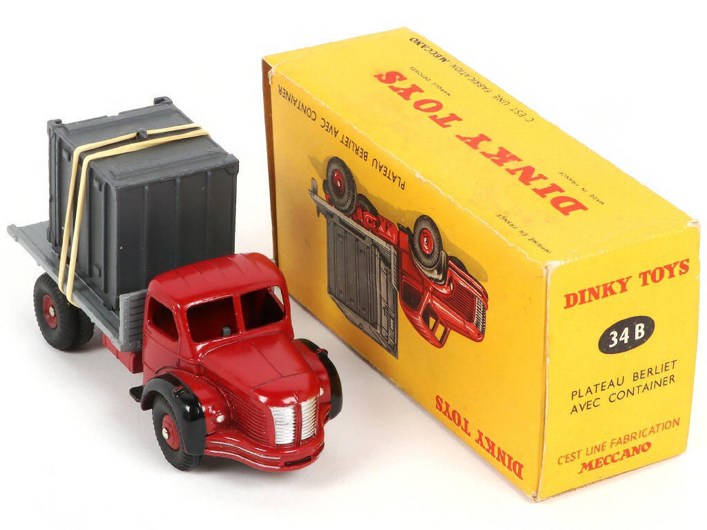 Lot 296 - DINKY TOYS (FRANCE) (1)