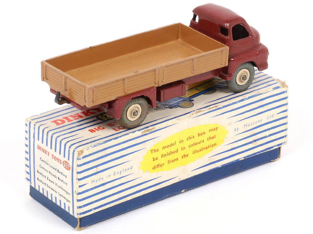 Lot 237 - DINKY TOYS (GB) (1)