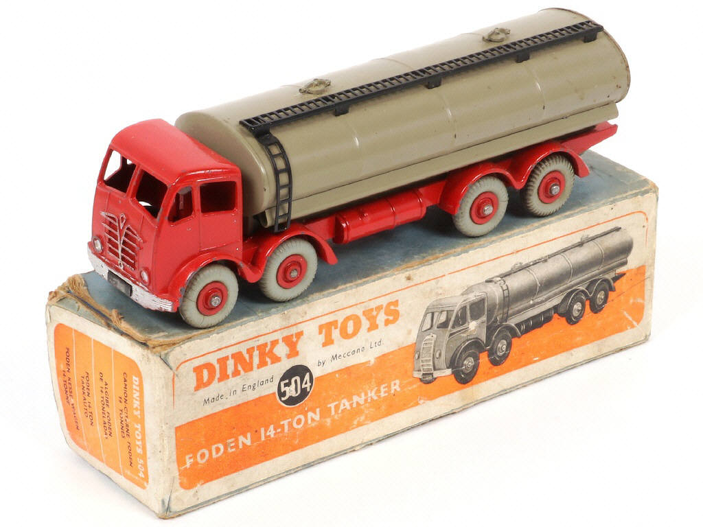 Lot 232 - DINKY TOYS (GB) (1)
