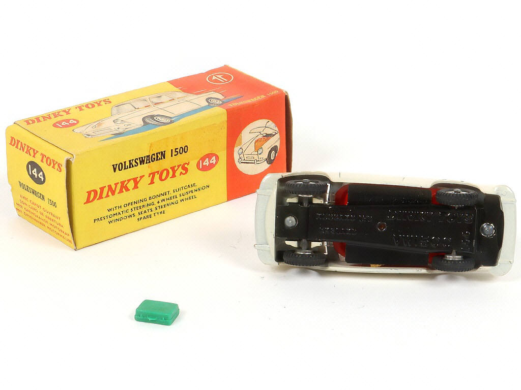 Lot 209 - DINKY TOYS (GB) (1)