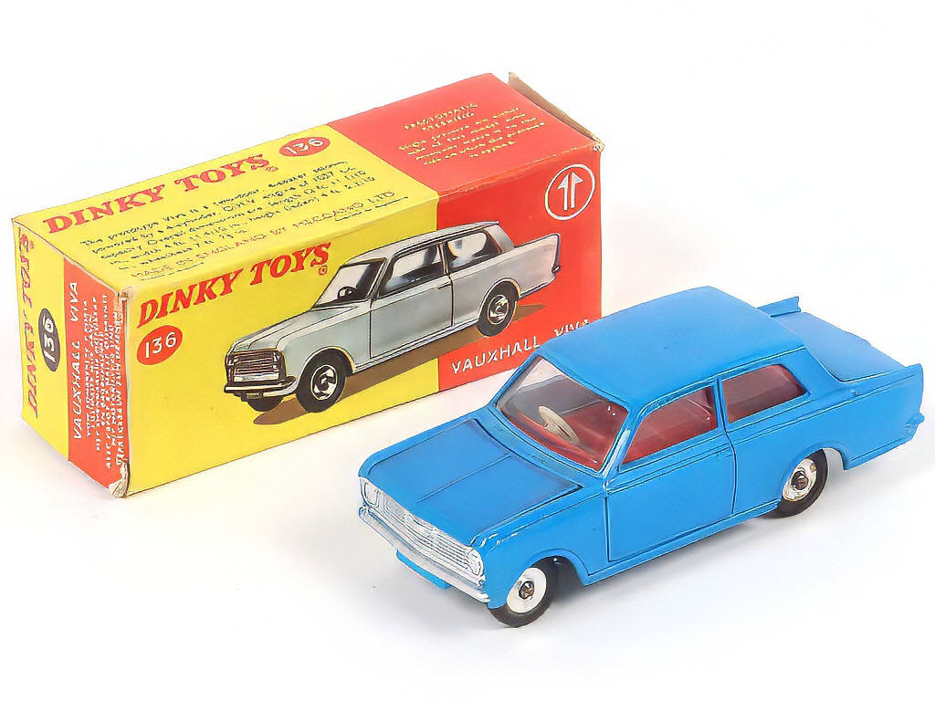 Lot 207 - DINKY TOYS (GB) (1)