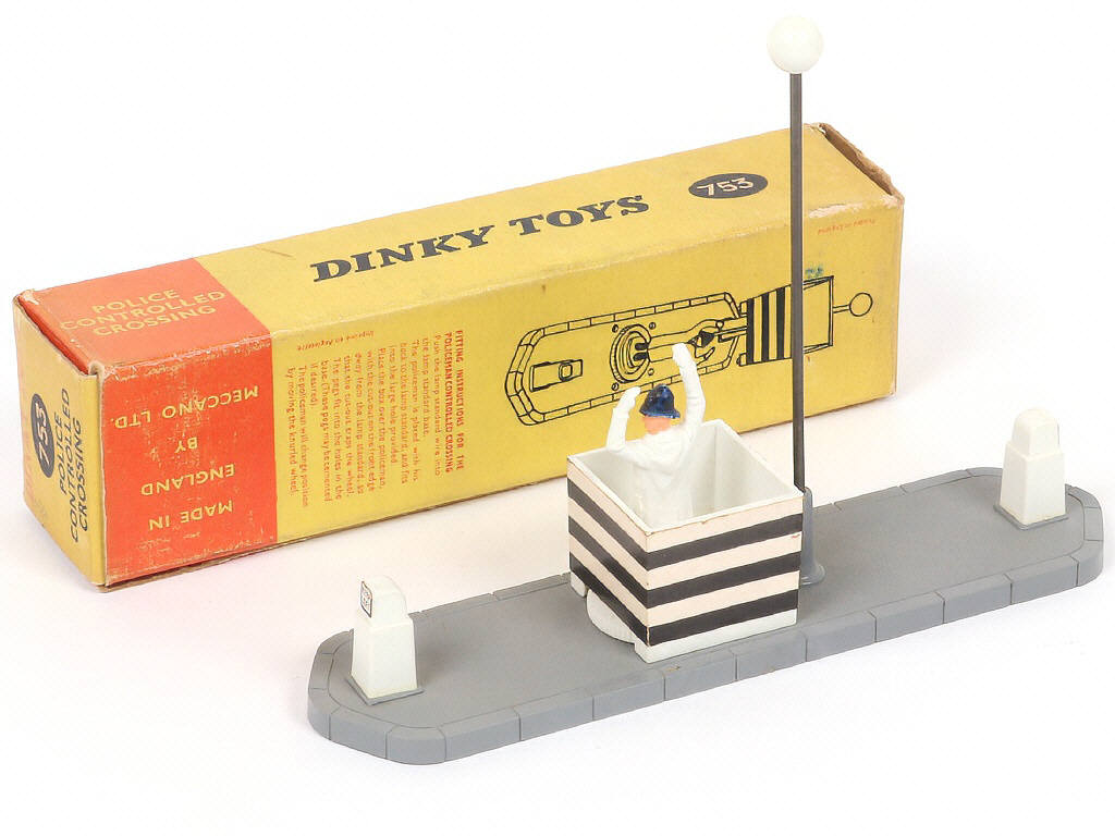 Lot 247 - DINKY TOYS (GB) (1)