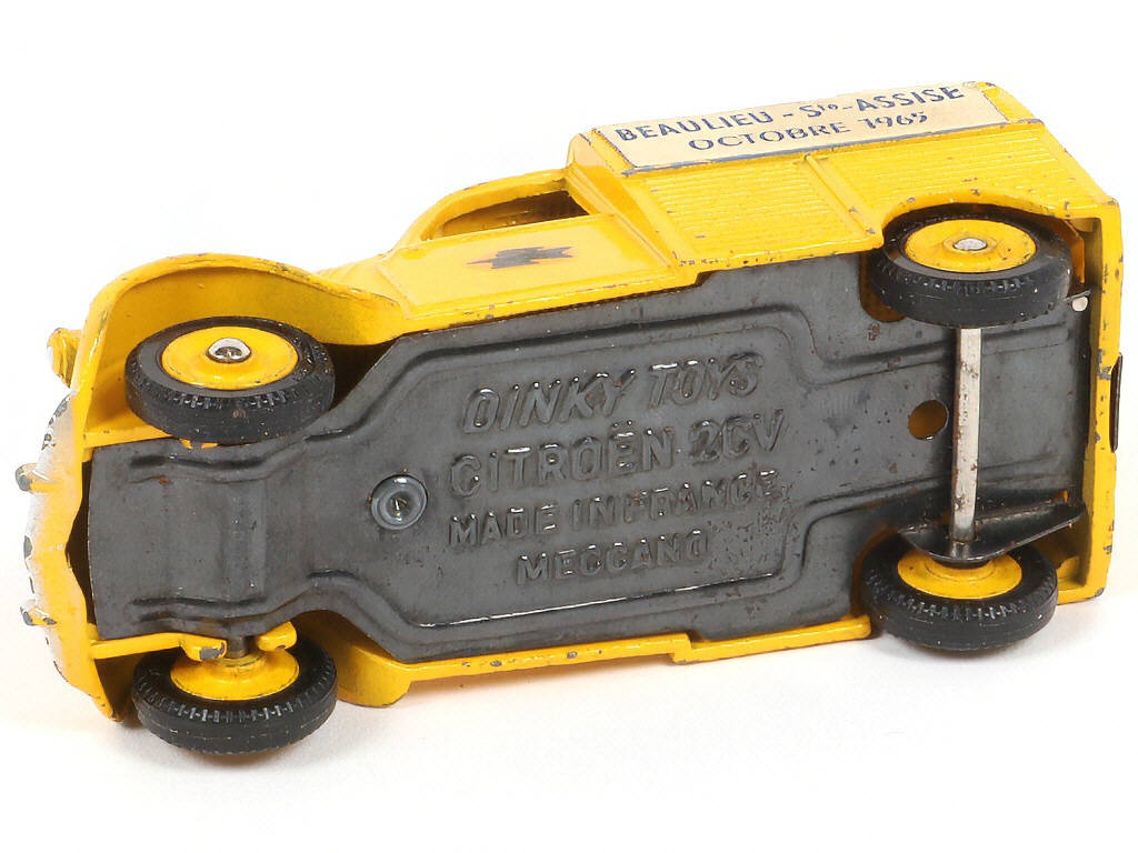 Lot 278 - DINKY TOYS (FRANCE) (1)