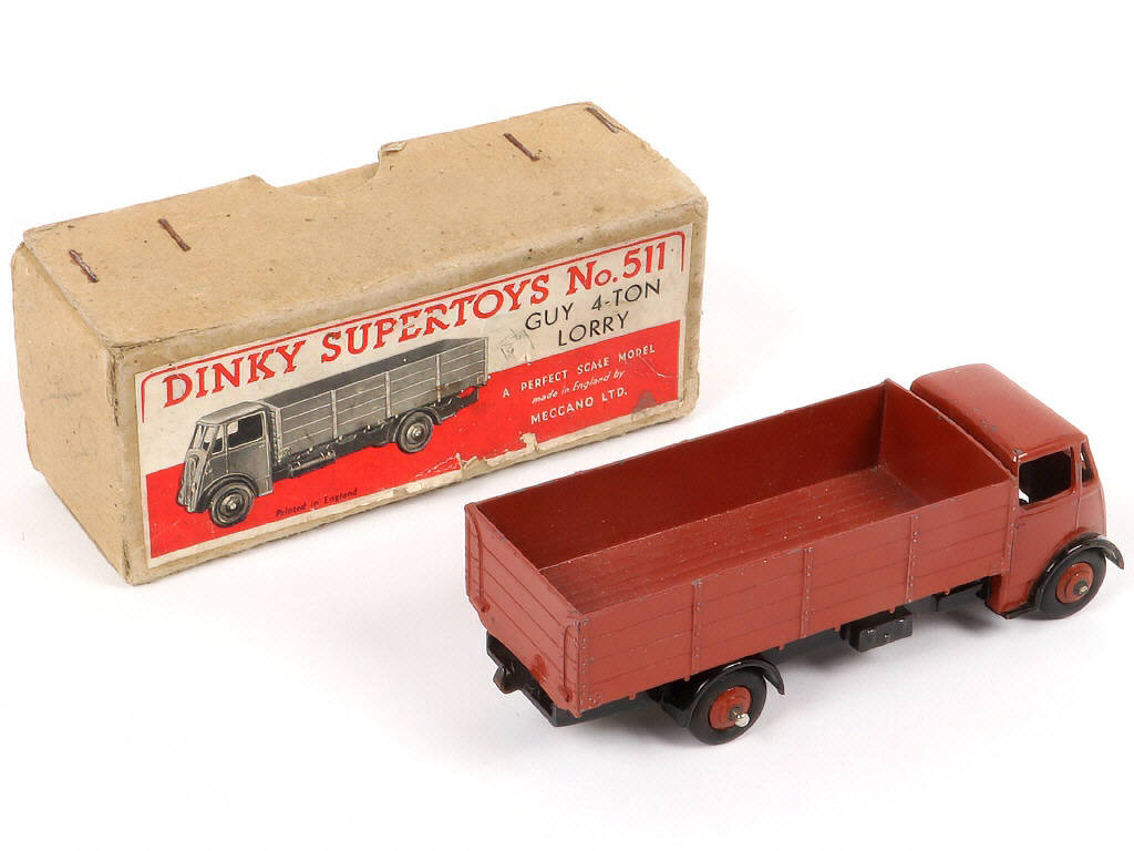 Lot 230 - DINKY TOYS (GB) (1)