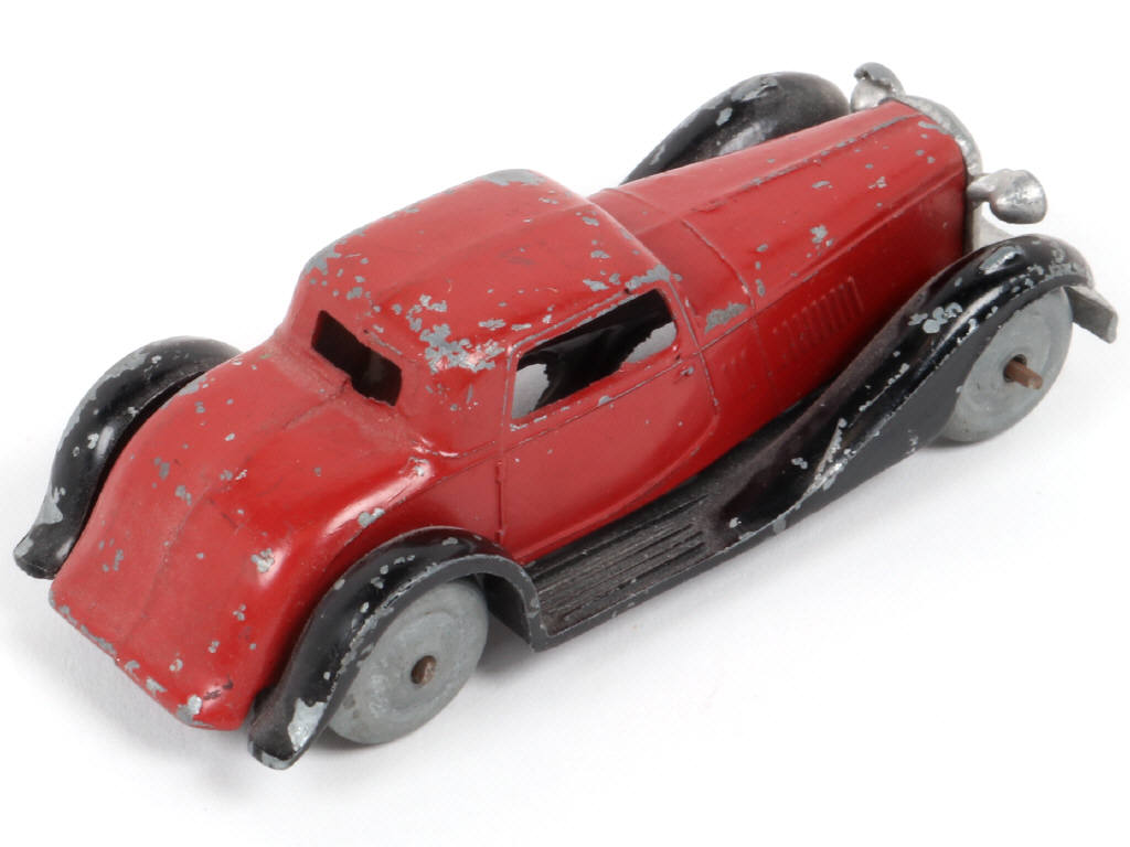 Lot 231 - DINKY TOYS (FRANCE) (1)