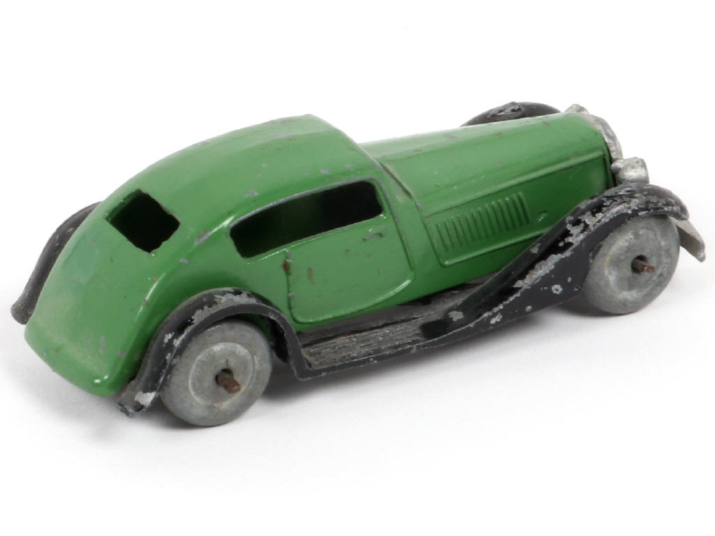 Lot 230 - DINKY TOYS (FRANCE) (1)