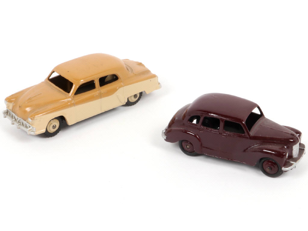 Lot 193 - DINKY TOYS (GB) (2)