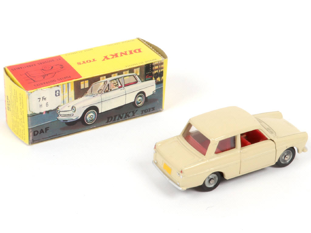 Lot 245 - DINKY TOYS (FRANCE) (1)