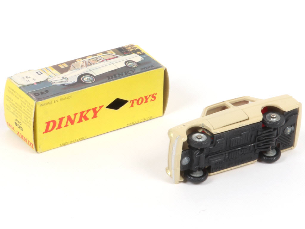 Lot 245 - DINKY TOYS (FRANCE) (1)