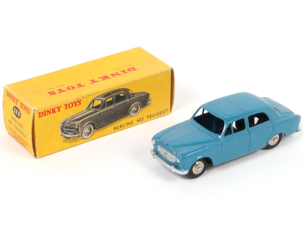 Lot 228 - DINKY TOYS (FRANCE) (1)