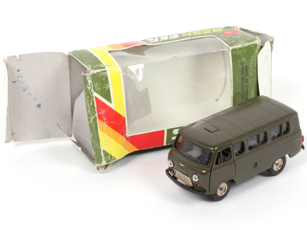 Lot 88 - NOVOEXPORT (URSS) (1)