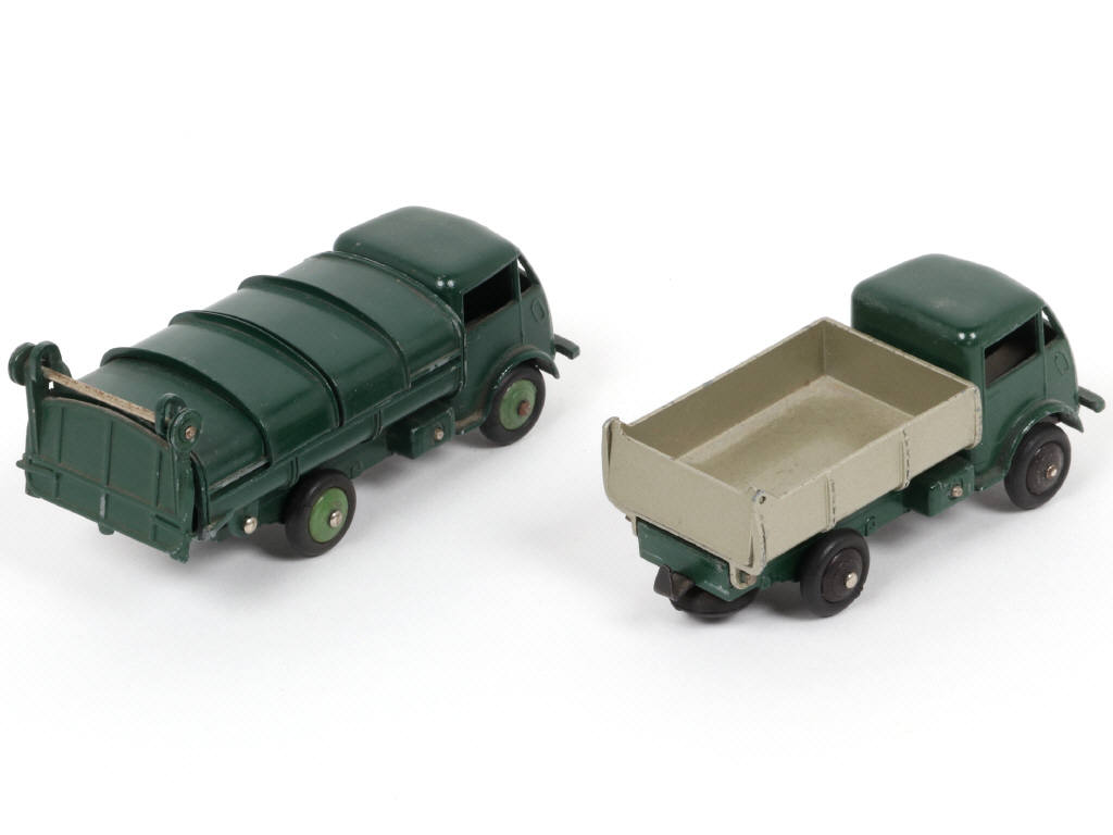 Lot 251 - DINKY TOYS (FRANCE) (2)