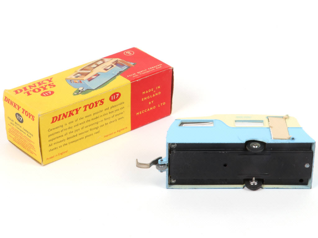 Lot 171 - DINKY TOYS (GB) (1)