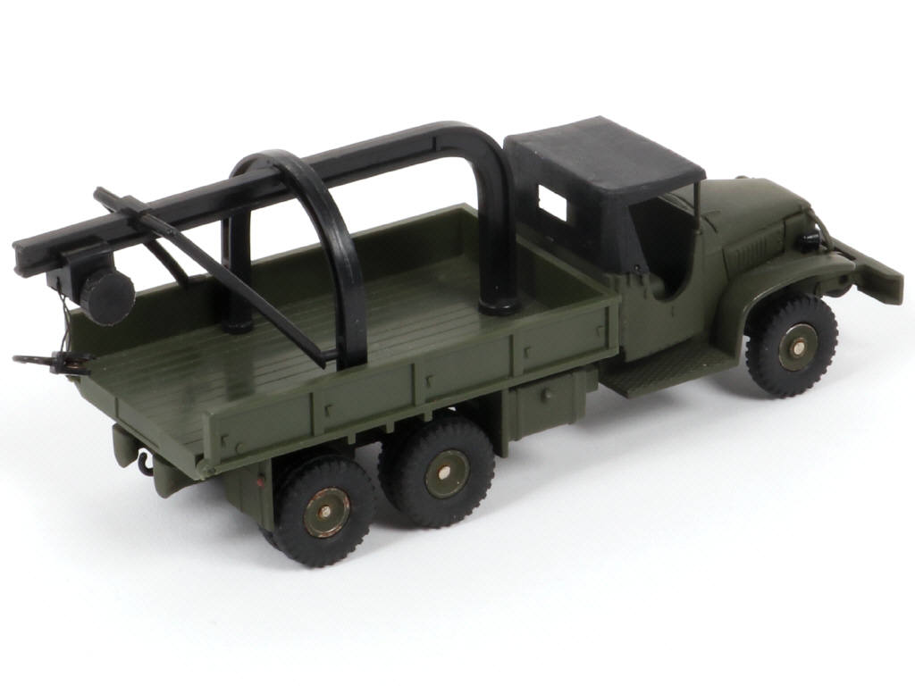 Lot 244 - DINKY TOYS (FRANCE) (1)