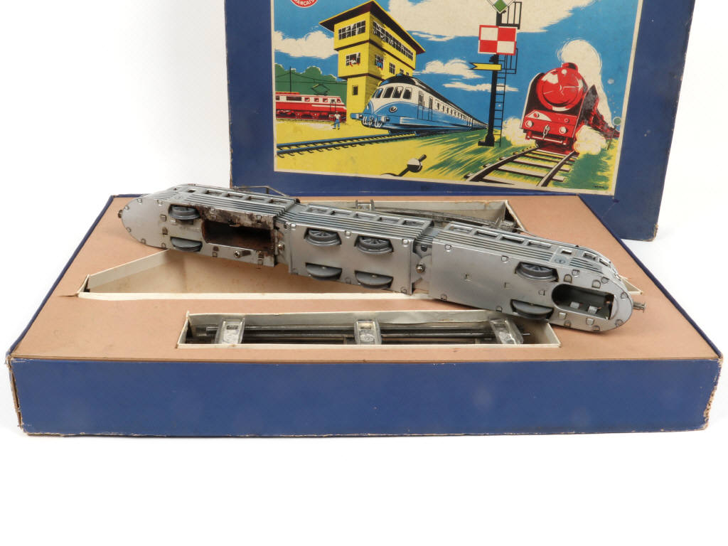 Lot 40 - JOUSTRA (FRANCE) (1)