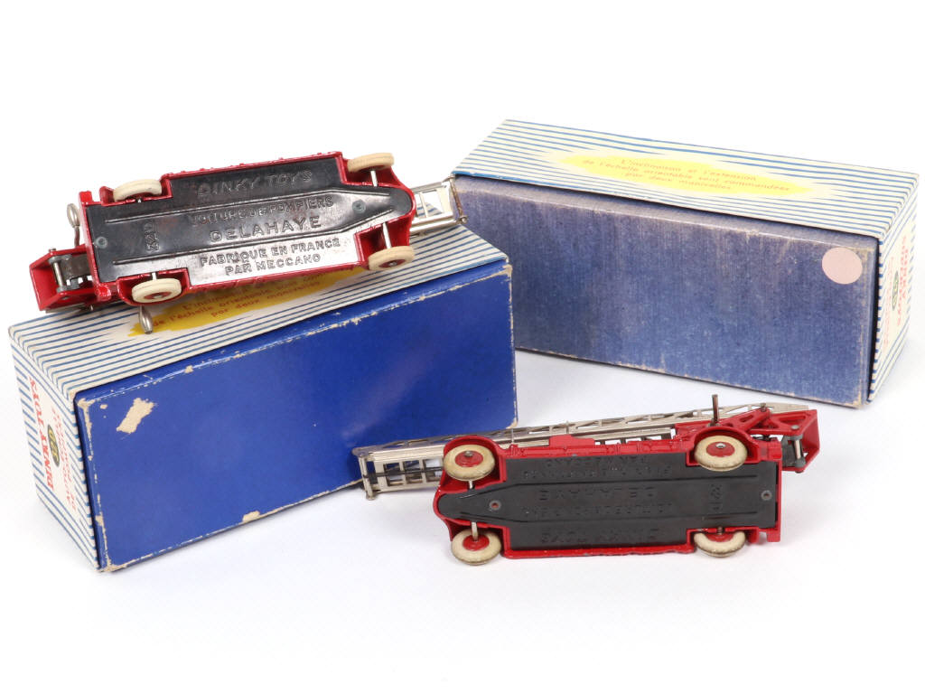 Lot 257 - DINKY TOYS (FRANCE) (2)