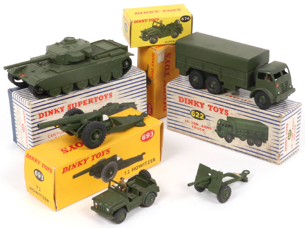 Lot 214 - DINKY TOYS (GB) (5)