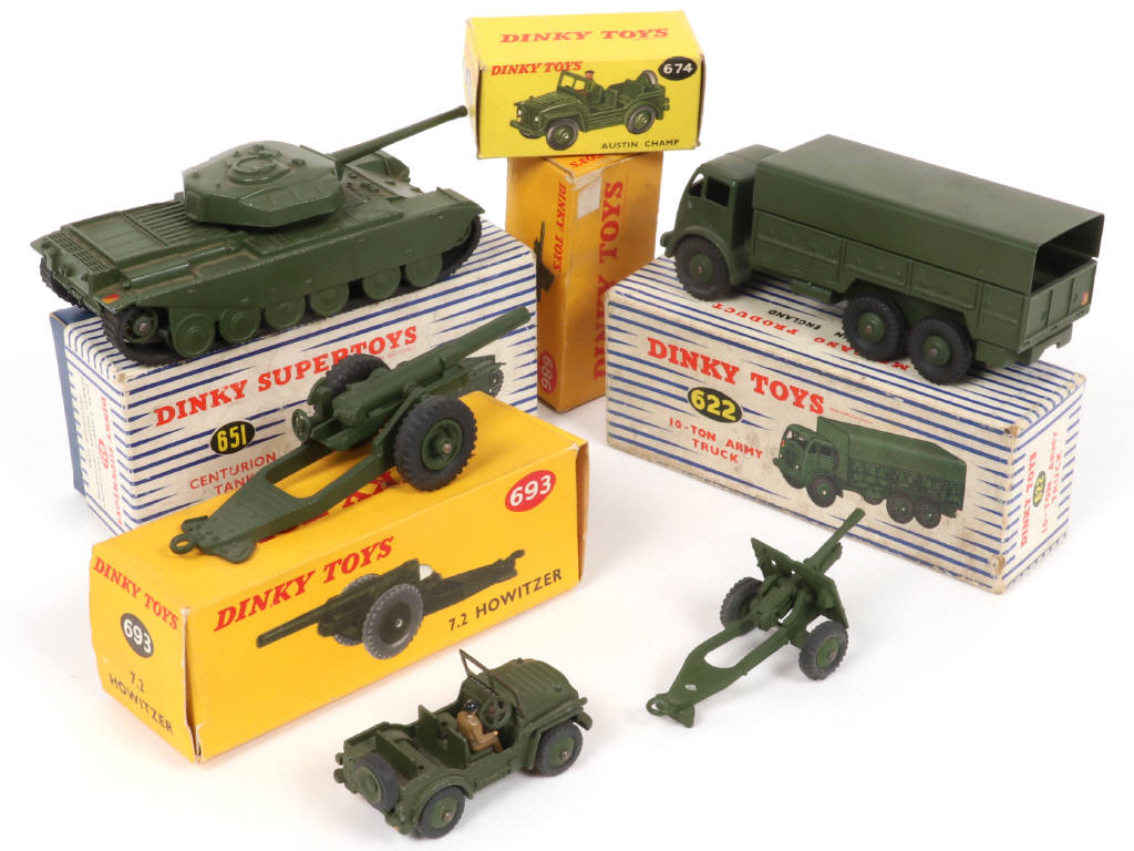 Lot 214 - DINKY TOYS (GB) (5)