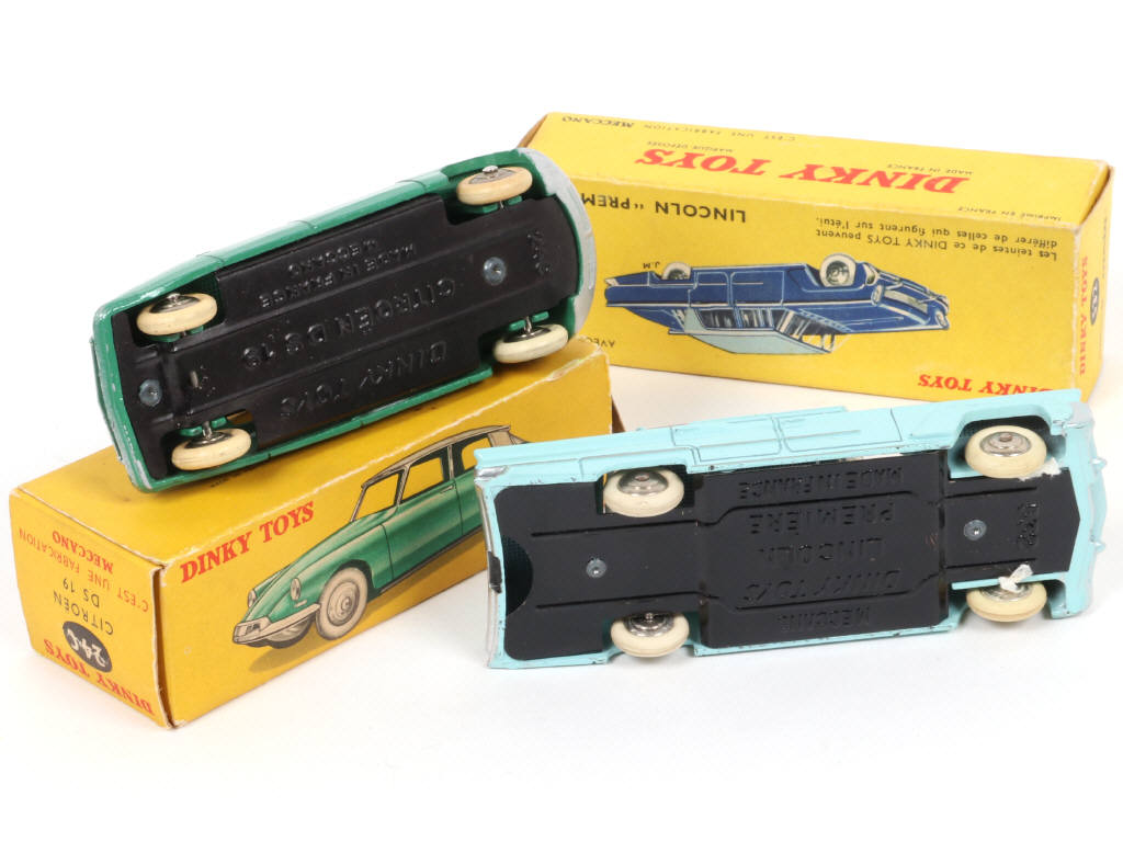 Lot 254 - DINKY TOYS (FRANCE) (2)