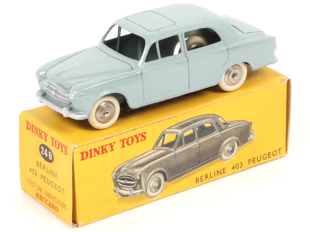 Lot 227 - DINKY TOYS (FRANCE) (1)
