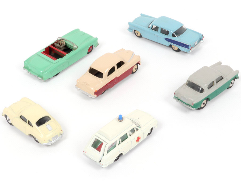 Lot 215 - DINKY TOYS (GB) (6)