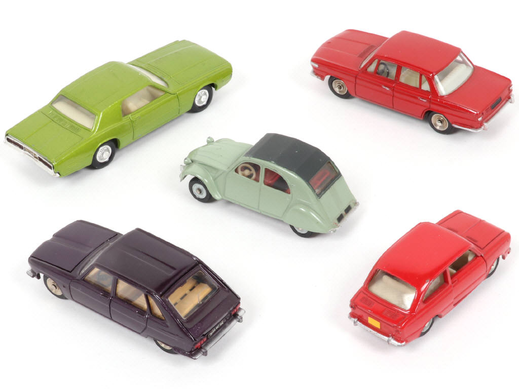 Lot 275 - DINKY TOYS (FRANCE) (5)