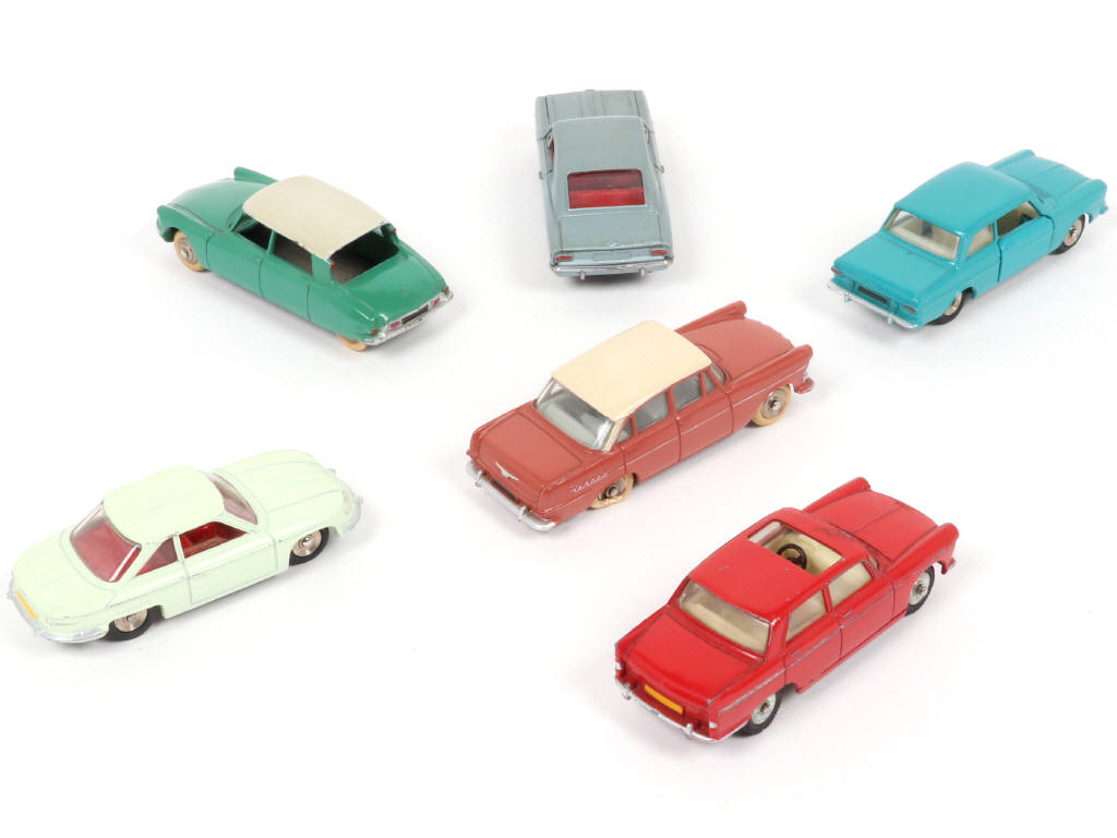 Lot 277 - DINKY TOYS (FRANCE) (6)