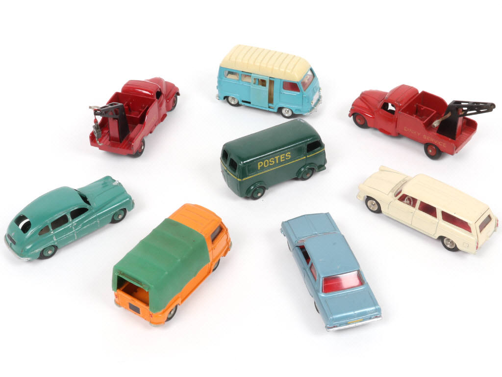 Lot 278 - DINKY TOYS (FRANCE) (8)