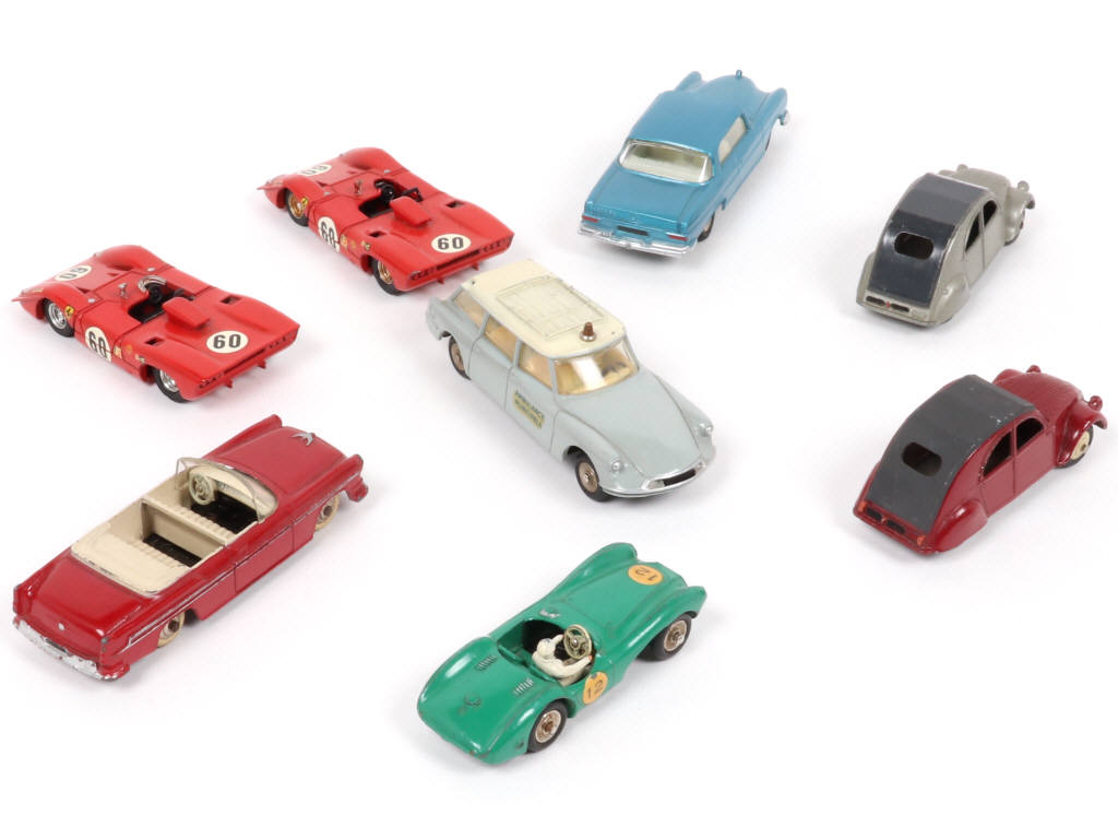 Lot 279 - DINKY TOYS (FRANCE) (8)