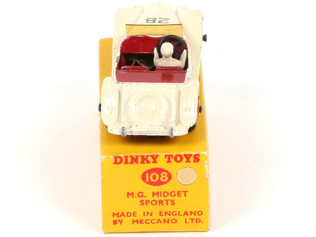 Lot 169 - DINKY TOYS (GB) (1)