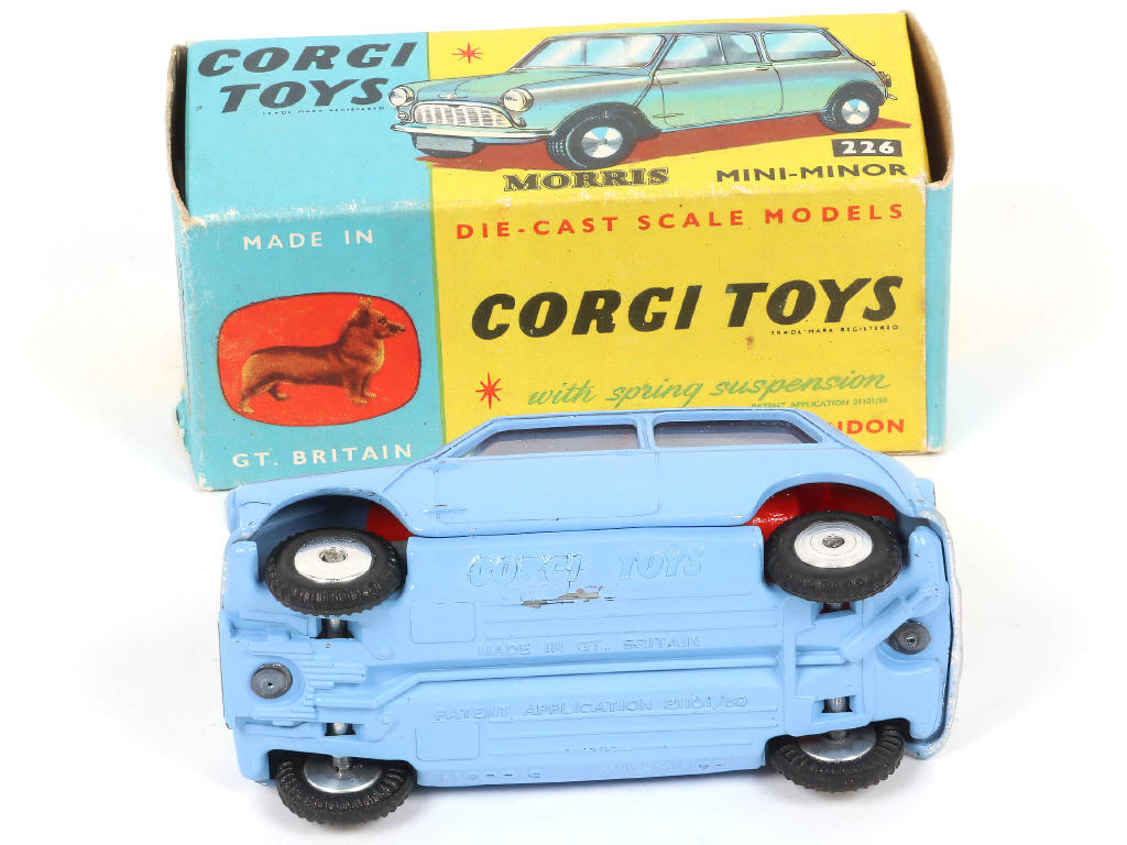 Lot 259 - CORGI TOYS (GB) (1)