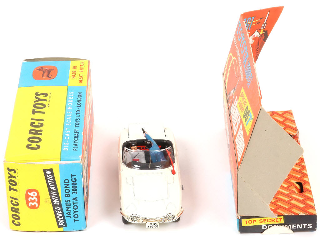 Lot 267 - CORGI TOYS (GB) (1)