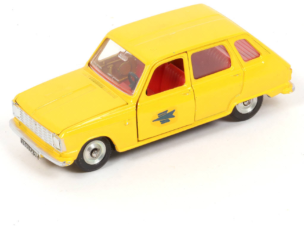 Lot 405 - DINKY TOYS (FRANCE) (1)