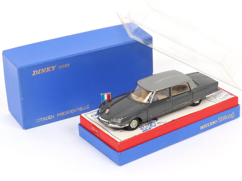 Lot 439 - DINKY TOYS (FRANCE) (1)