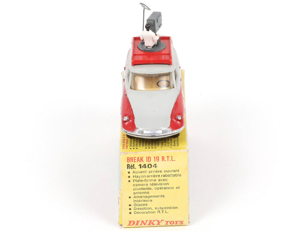 Lot 438 - DINKY TOYS (FRANCE) (1)