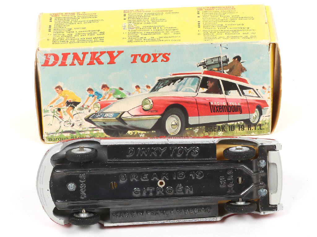 Lot 438 - DINKY TOYS (FRANCE) (1)