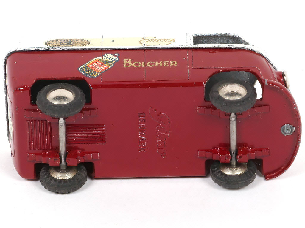 Lot 211 - TEKNO (DANEMARK) (1)