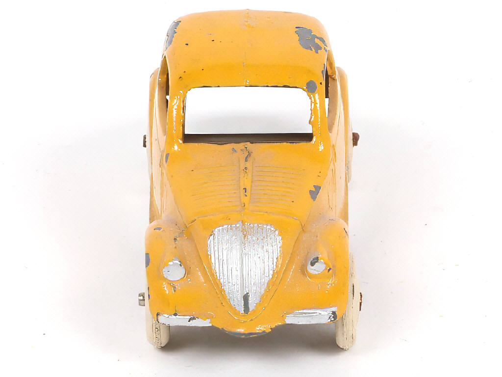 Lot 398 - DINKY TOYS (FRANCE) (1)