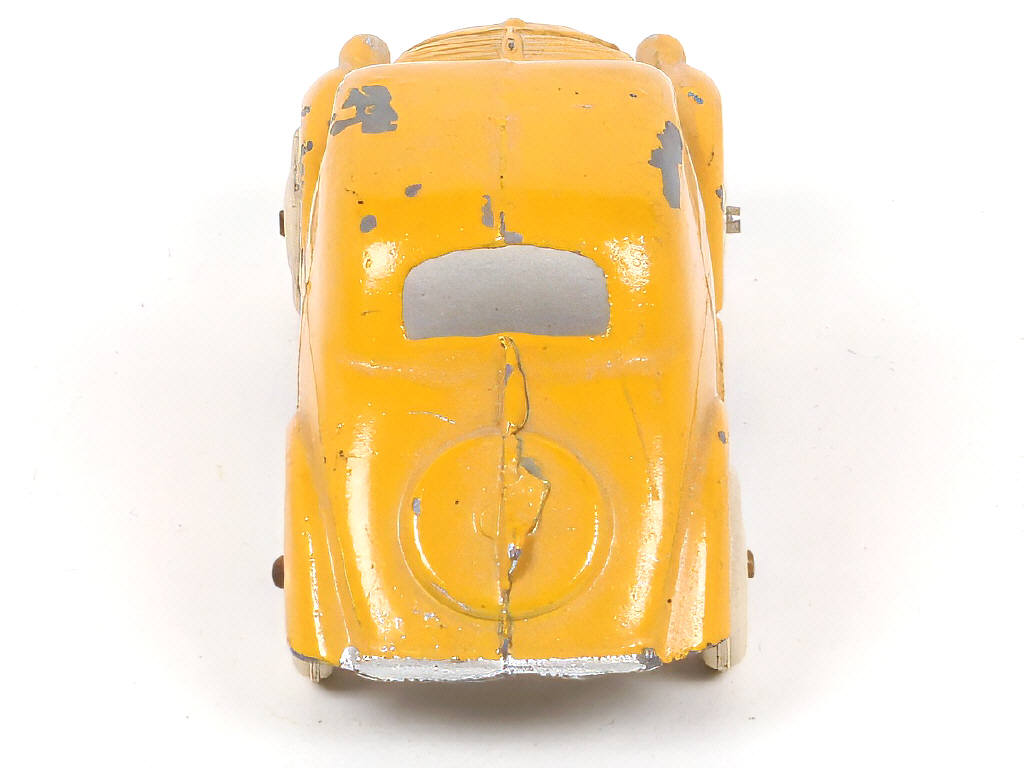 Lot 398 - DINKY TOYS (FRANCE) (1)