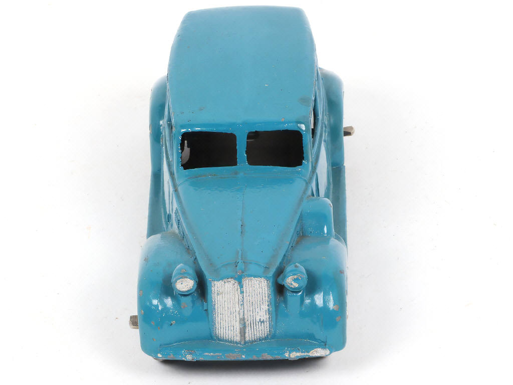 Lot 401 - DINKY TOYS (FRANCE) (1)