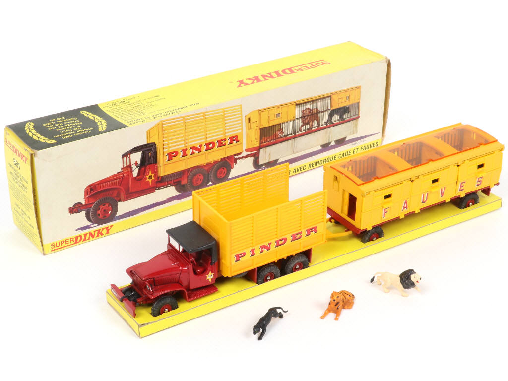 Lot 456 - DINKY TOYS (FRANCE) (1)
