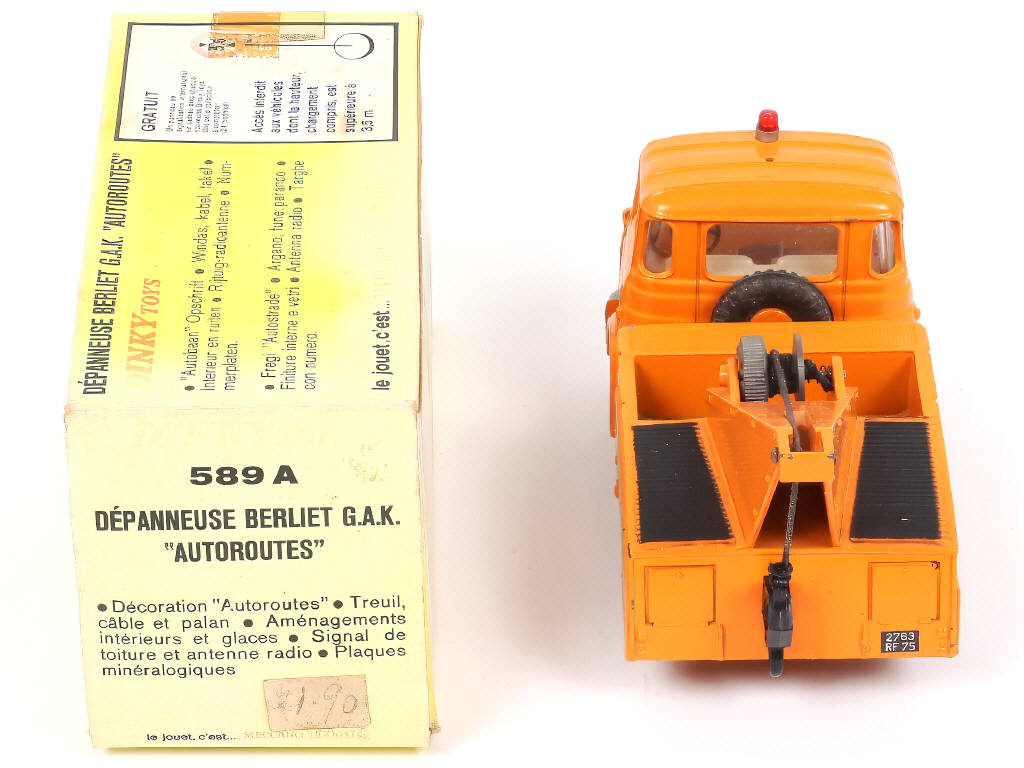 Lot 453 - DINKY TOYS (FRANCE) (1)