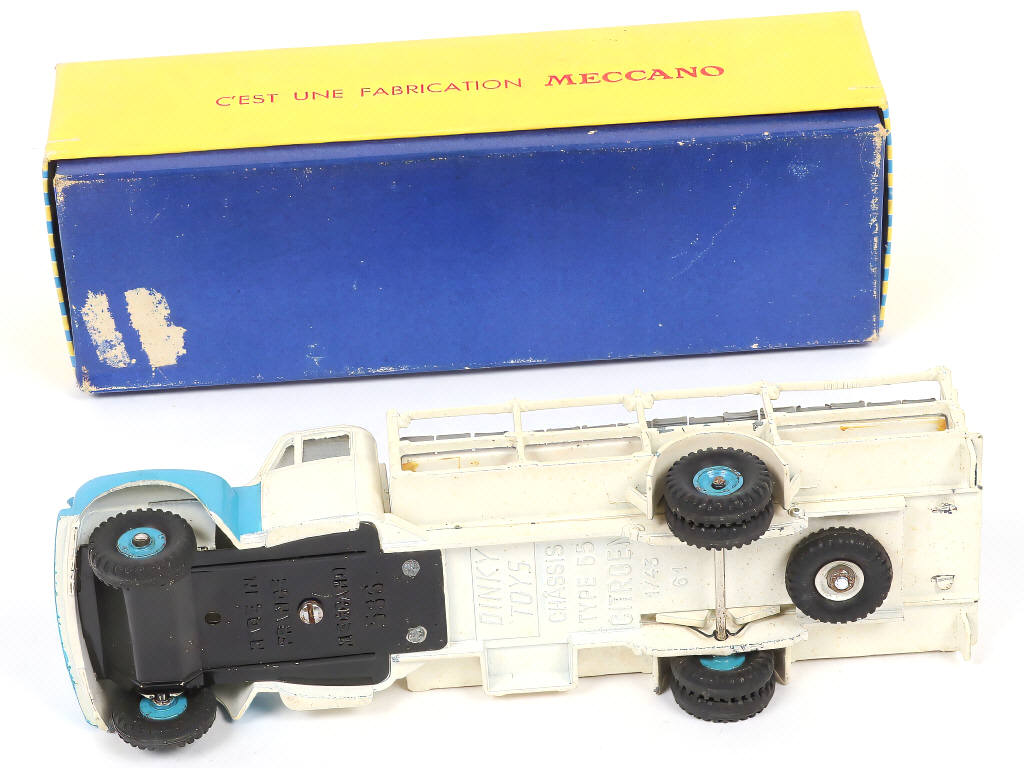 Lot 450 - DINKY TOYS (FRANCE) (1)