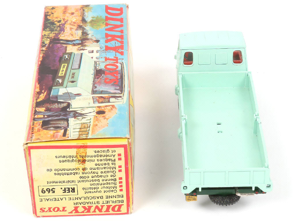 Lot 451 - DINKY TOYS (FRANCE) (1)