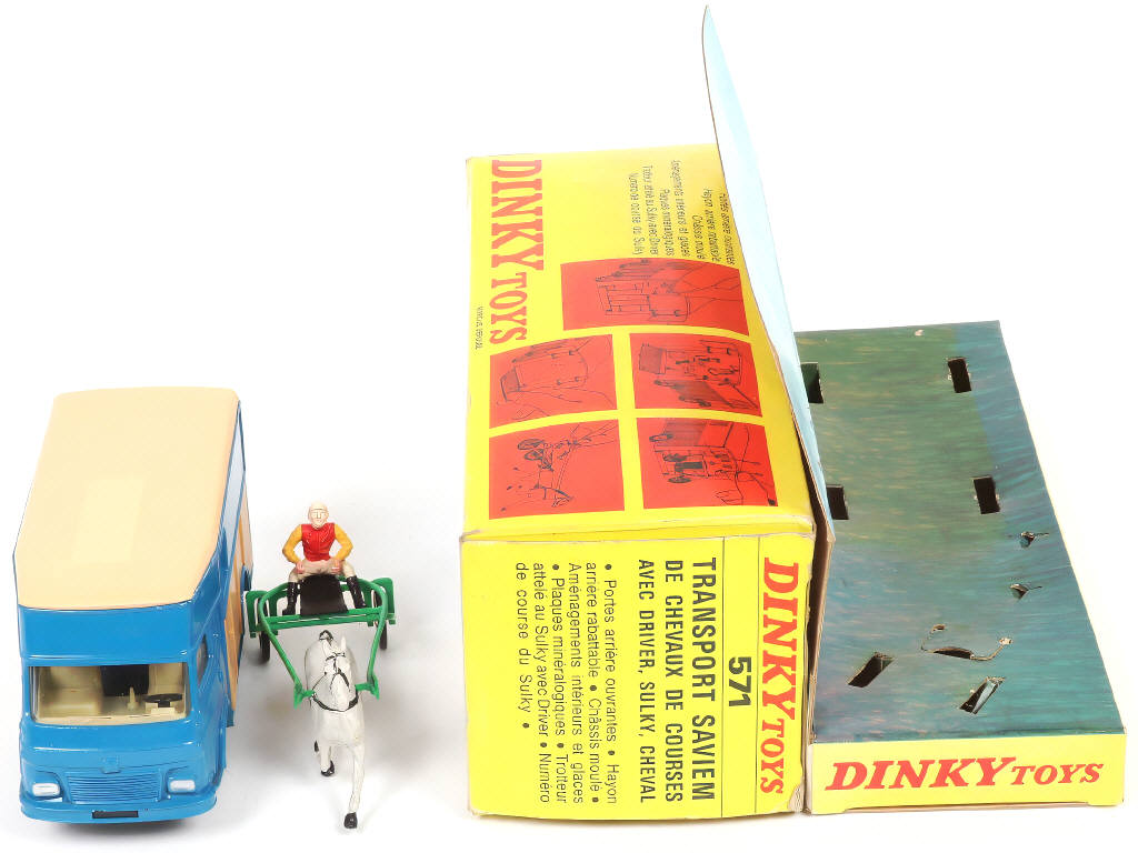 Lot 447 - DINKY TOYS (FRANCE) (1)